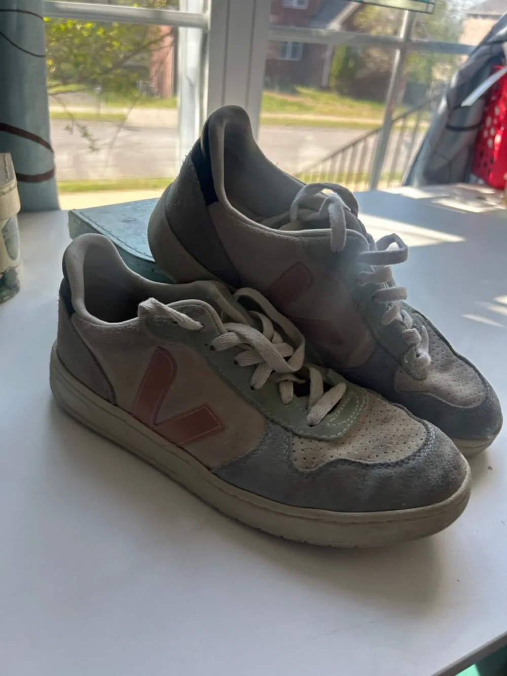 Veja multicolor suede lace up sneakers comfort trainer pastel preppy size US 8